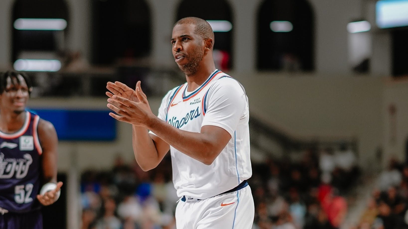 In shock move, struggling Clippers part ways with veteran Chris Paul 